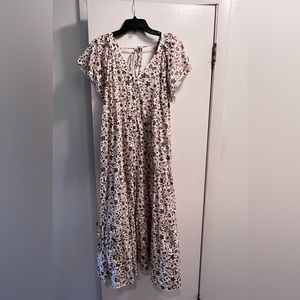 Old Navy size medium 100% cotton tiered maxi dress.
